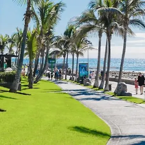 https://villa-meloneras-san-bartolom-de-tirajana-gran-canaria.in-canary-islands.com